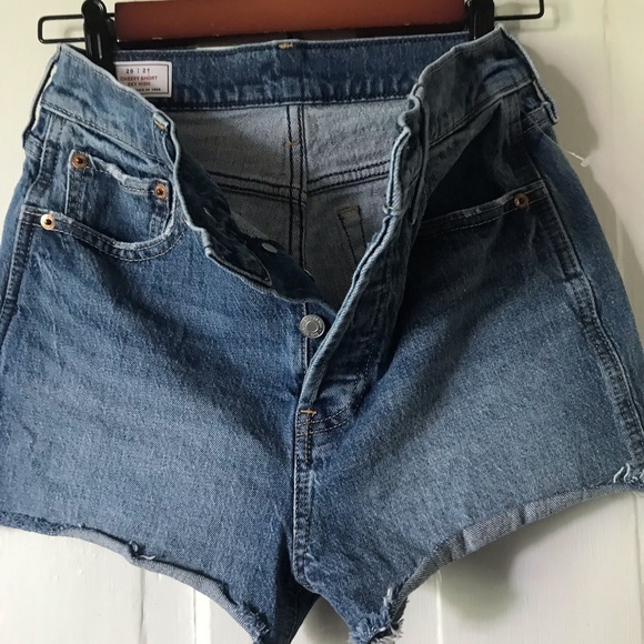 NWT, GAP cheeky sky high denim shorts, size: 26/2P - Picture 10 of 16
